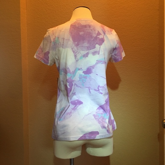 Liz Claiborne - Beautiful Spring Tee - Picture 3 of 5